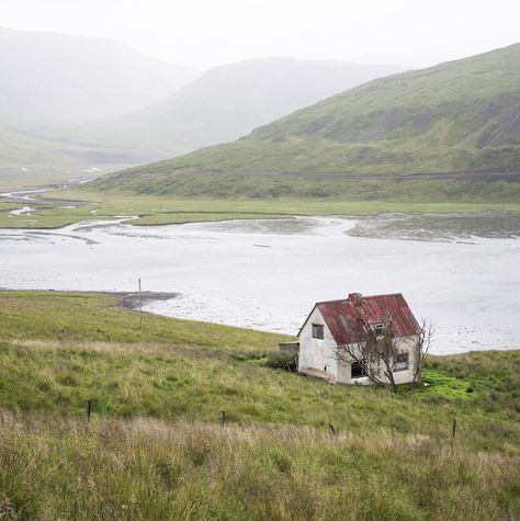 Dream Comic, Landscape Practice, Abandoned Cottage, Chateaux Interiors, Travel Iceland, Salt Air, Travel Around Europe, Wild Beauty, Hen House