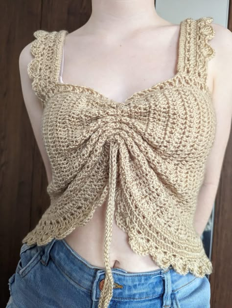 Layer Tank Top Outfits, Winter Crochet Ideas Clothes, Y2k Crochet Ideas, Cute Crochet Outfits, Kpop Inspired Crochet, Crochet Y2k Top, White Crochet Ideas, Summer Crochet Outfits, Korean Crochet