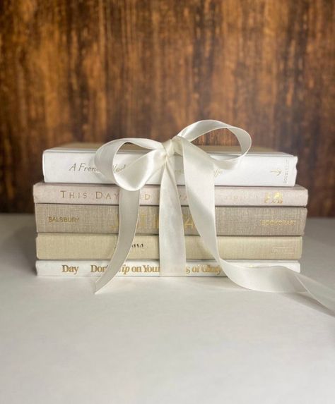 Neutral Beige Hardcover Book Bundle for Home and Reading - Etsy Books Aesthetic Decor, Beige Reading Aesthetic, Aesthetic Books For Decor, Neutral Books Aesthetic, Book Aesthetic Beige, Books Neutral Aesthetic, Beige Books, Minimalist Bookshelf, Book Minimalist