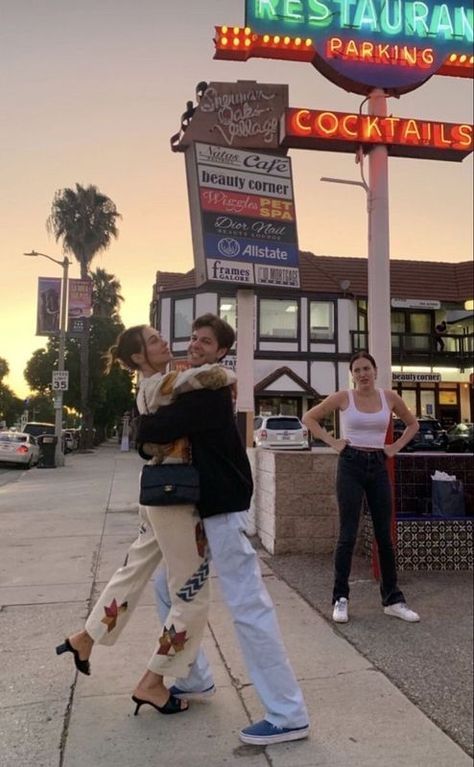 𝐚𝐮𝐝𝐫𝐞𝐲 ☻ Devon Lee Carlson, Devon Carlson, Jesse Rutherford, Divorce And Kids, The Love Club, Goals Pictures, Cute Relationship Goals, Teenage Dream, Couple Aesthetic