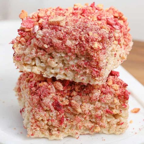 Gluten Free Strawberry Shortcake Rice Krispie Treats - % Gluten Free Vanilla Wafers, Sugar Free Cereal, Strawberry Shortcake Bars, Gluten Free Strawberry Shortcake, Marshmallow Desserts, Meatless Mondays, Wafer Cookies, Rice Crispy Treats, 9x13 Baking Dish