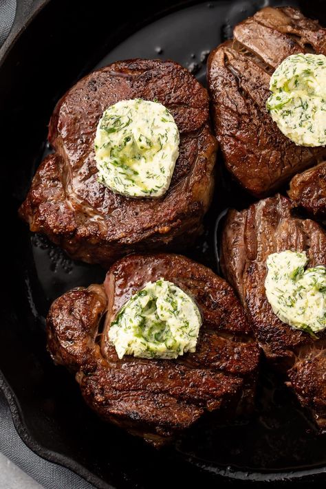 This is only filet mignon recipe you'll ever need and makes the best filet you'll ever eat: tender, moist, and oh so juicy. Topped with a super flavorful garlic herb compound butter, this recipe produces an epic meal, thanks to a reverse sear starting in the oven with a quick finish in a cast iron skillet on the stove. This recipe is the last word on how to cook a filet mignon! Pan seared and oven roasted for the most flavorful and delicious filet ever. #steak #filetmignon Filet Mignon Dinner Ideas Sides, Dinner Ideas Comfort Foods, Best Filet Mignon Recipe, Best Filet Mignon, Herb Compound Butter, 40 Aprons, Mignon Steak