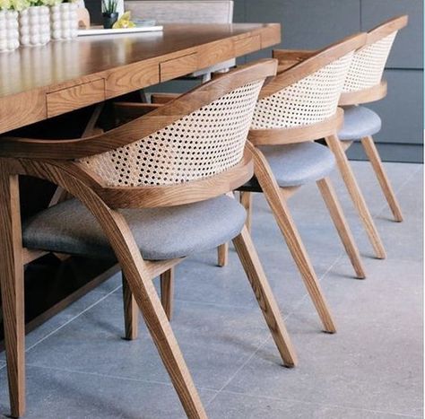 Rattan Dinner Table, درج السلم, Dinning Room Design, Small Kitchens, Rattan Dining Chairs, Dining Chair Design, Restaurant Chairs, Dining Table Design, Restaurant Interior Design