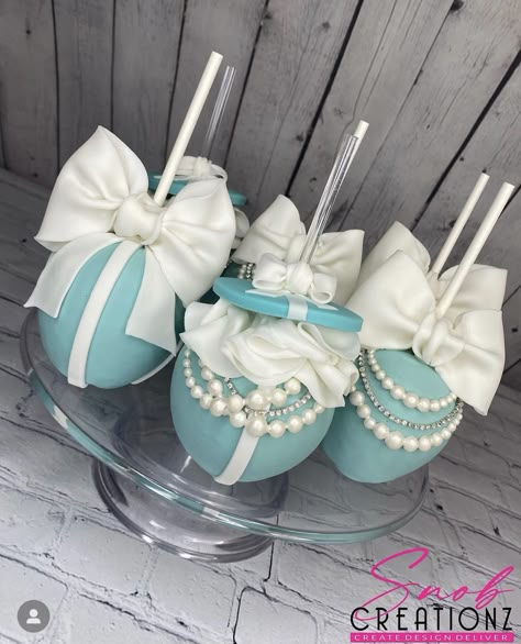 Tiffany And Co Baby Shower Ideas, Tiffany Cake, Tiffany Birthday Party, Tiffany Bride, Tiffany Cakes, Tiffany Baby Showers, Tiffany Birthday, Wedding Angels, 16th Birthday Ideas