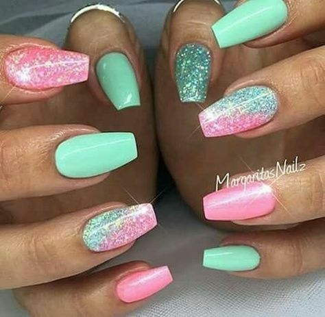 Mint Green Nails, Unghie Sfumate, Super Nails, Nails Polish, Pink Nail, Nail Designs Glitter, Nail Arts, Nail Polishes, Nail Decorations