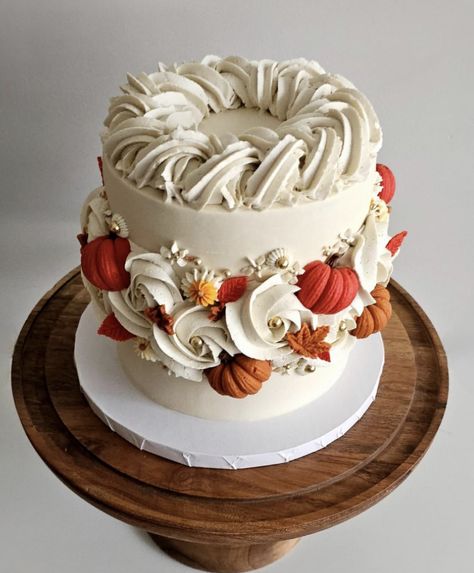 2 Tier Thanksgiving Cake, Fall Cake With Flowers, Pretty Fall Birthday Cakes, Thanksgiving Birthday Cake Ideas, Cake That Looks Like Pie, October Birthday Cakes For Women, Thanksgiving Chocolate Cake, Beautiful Fall Cakes, Mini Fall Cakes