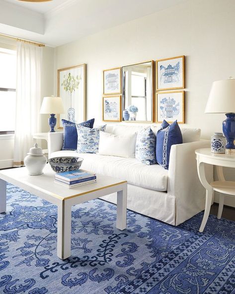 Caitlin Wilson (@caitlinwilsondesign) • Instagram photos and videos Spring Living Room Decor, Blue And White Decor, Blue And White Living Room, Spring Living Room, Caitlin Wilson, Blue White Decor, Coastal Living Rooms, Up House, White Living