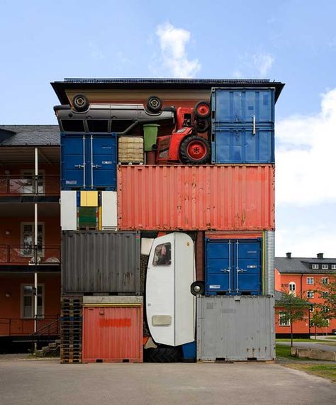 Real Life Tetris :: fotografías de Michael Johansson Things Organized Neatly, Container Architecture, Trash Art, Casa Container, Shipping Containers, Shipping Container Homes, Sculpture Installation, Everyday Objects, Shipping Container