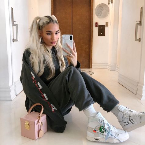 Pia Mia Outfits, Pia Mia Style, Princess Pia Mia, Mia Outfits, Fashion Inspo Spring, New Look Clothes, Instagram Shoes, Trajes Kylie Jenner, Pia Mia