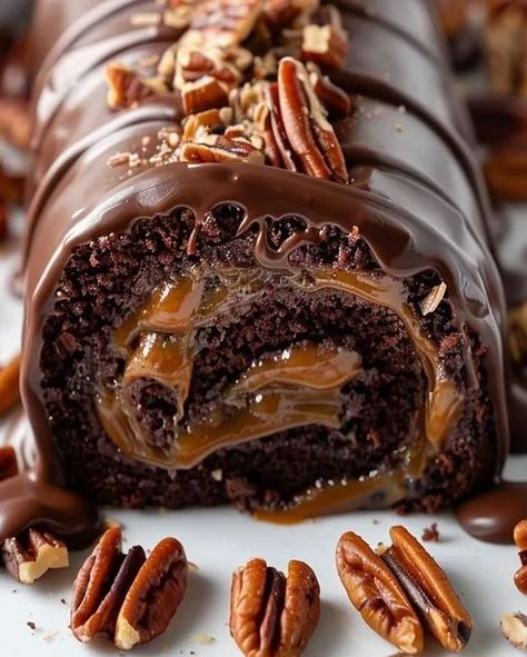 Indulge in the best Gooey Chocolate Caramel Turtle Cake Roll recipe. Easy to make, this dessert is perfect for chocolate and caramel lovers. Sausage Soup Recipes, Chocolate Roll Cake, Cake Roll Recipes, Turtle Cake, Chocolate Roll, Christmas Foods, Roll Cake, Semi Sweet Chocolate Chips, Chocolate Caramel