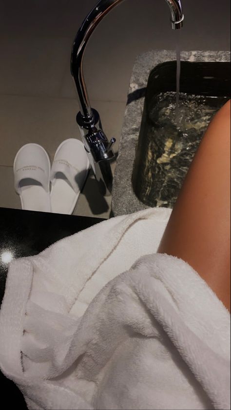 Spa Day Pictures Black Women, Luxury Spa Day Aesthetic, Spa Asthetic Picture, Spa Date Aesthetic, Pampering Aesthetic, July Energy, Spa Day Aesthetic, Sauna Aesthetic, Spa Aesthetics