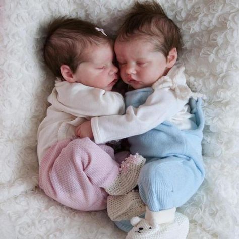 17 '' Real Lifelike Twins Sister Debbie and Deborah Reborn Baby Doll Girl Twins Boy And Girl, Twins Boy, Reborn Baby Boy Dolls, Bb Reborn, Reborn Baby Boy, Silicone Reborn Babies, Realistic Baby Dolls, Reborn Baby Girl, Newborn Baby Dolls