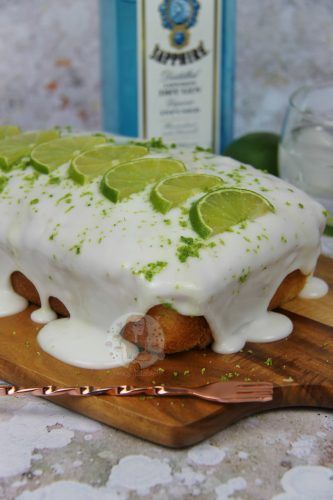 Recipes With Gin, Gin And Tonic Cheesecake, Mini Egg Cake, Gin And Tonic Cake, Janes Patisserie, Gin Recipes, Drizzle Cake, Egg Cake, Mini Egg