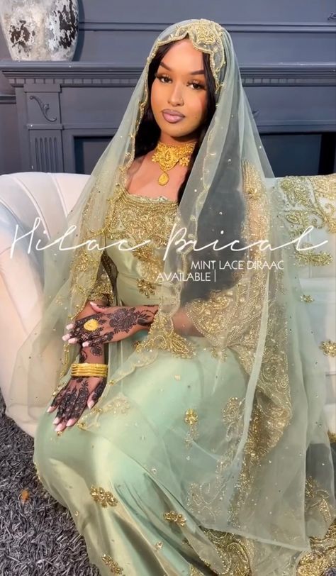 Wedding Dress Somali, Nikkah Outfit Somali, Somali Wedding Dirac Style, Somali Bridal Dirac, Dirac Somali Dresses, Wedding Dirac Somali, Muslim Wedding Photos, Nikkah Outfit, Somali Wedding