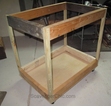 Pallet Wood Projects, Rolling Storage Cart, Scrap Wood Projects, Utility Cart, DIY Storage bin Wood Storage Cart, Pallet Wood Projects, Cart Bar, House Numbers Diy, Rolling Storage Cart, Wood Cladding, Rolling Storage, Scrap Wood Projects, Utility Cart