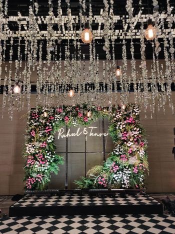 Indian Wedding Selfie Booth, Wedding Photo Booth Indian, Indian Wedding Photo Booth Ideas, Sangeeth Decors Outdoor, Sangeet Photobooth, Engagement Photobooth, Sangeet Setup, Sangeet Backdrop, Sangeet Stage