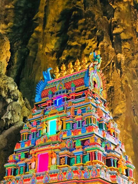 Maruthu Pandiyar, Cave Video, Batu Caves Malaysia, Batu Cave, Visit Malaysia, Malaysia Kuala Lumpur, Photoshop Backgrounds Backdrops, Temple Photography, Batu Caves