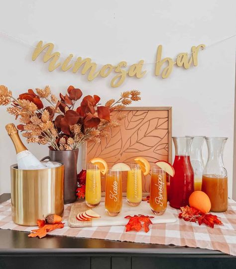 bar Fall Mimosa Bar Ideas Brunch Party, Fall Themed Mimosa Bar, Baby Shower November Theme, Call Baby Shower Theme, Baby Shower Autumn Theme, Fall Mimosa Bar Ideas, Momosa Bar Baby Shower Ideas, Fall Baby Shower Brunch, Mimosa Bar Baby Shower Ideas