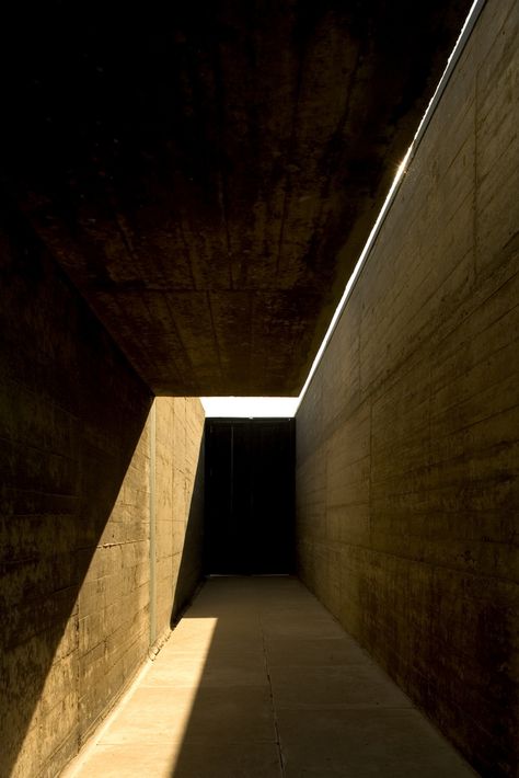 Alvaro Siza, Water Architecture, Architecture Graphics, Space Architecture, Zaha Hadid, Light And Space, Gothic Architecture, Futurism, Light Architecture