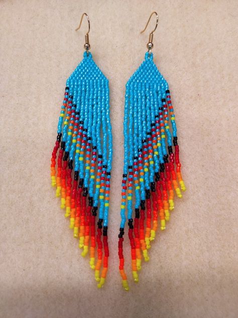 Diy Necklace Patterns, Diy Gifts For Girlfriend, Native American Beadwork Patterns, Diy Seed Bead Earrings, Seed Bead Jewelry Patterns, Earrings Patterns, Beaded Earrings Diy, Native American Beaded Earrings, Seed Bead Patterns