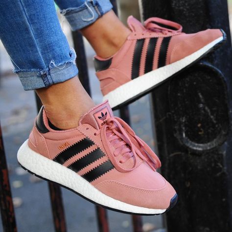 adidas Iniki Runner BOOST "Raw Pink" Adidas Iniki Runner, Adidas Iniki, Sneaker Trend, Sneaker Outfits, Streetwear Mode, Adidas Shoes Women, Adidas Boost, Fresh Shoes, Adidas Girl