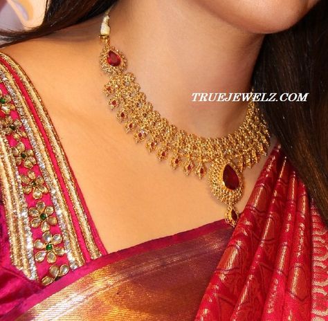 Uncut Diamond Necklace, Gold Haram, Indian Bridal Jewelry Sets, Gold Necklace Indian, Choker Designs, Antique Pins, Gold Jewelry Simple Necklace, Gold Necklace Indian Bridal Jewelry, Antique Bridal Jewelry