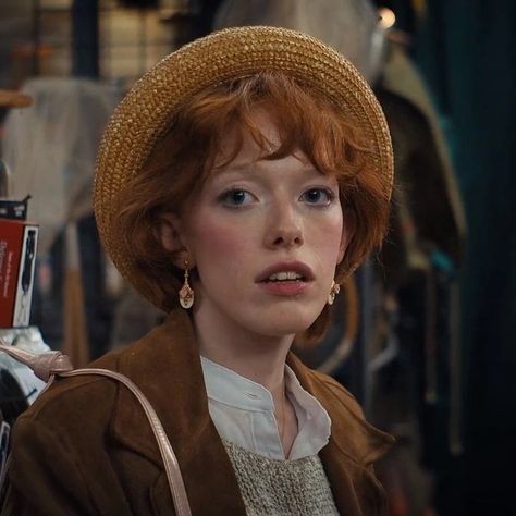 Vickie Stranger Things, Amybeth Mcnulty, Anne Shirley, Stranger Things Aesthetic, Stranger Things Season, Anne Of Green Gables, Green Gables, Pretty Little Liars, Riverdale