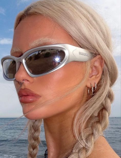 Futuristic Fashion, Customer Experience, Wrap Around, Contemporary Style, Blonde, Money, Sunglasses