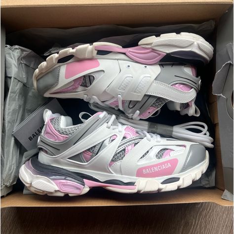 Like Brand New Only Worn Once Lightly For Photos At A Small Event Indoors. Size 39 . I Ship Out Right Away After Purchase! Balenciaga Sneakers Outfit, Balenciaga Track Sneakers, Track Sneakers, Shoes Balenciaga, Balenciaga Sneakers, Balenciaga Track, Balenciaga Shoes, Sneakers Outfit, Pretty Selfies