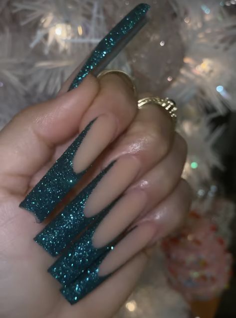 Dark Green Nail Ideas, Teal Acrylic Nails, Historical Tattoos, Sparkly Acrylic Nails, Quinceanera Stuff, Kylie Nails, Princess Nails, Multicolored Nails, Baddie Nails