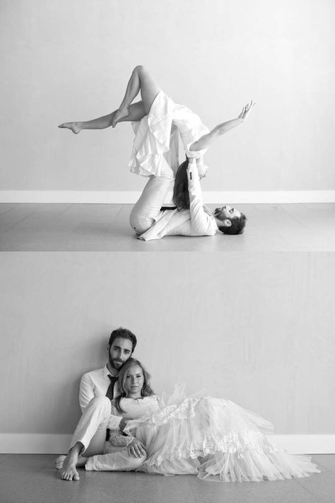 Marriages With a Twist: 10 Couples Who Said "I Do" Differently Alternative Wedding Inspiration, Couples Yoga, Hippie Wedding, Yoga Photos, Wedding Photography Tips, Wedding Music, Wedding Wishes, Alternative Wedding, Who Said