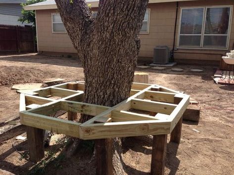 Bench Around Tree, Deck Around Trees, Bench Around Trees, Tree Seat, Tree Deck, Landscaping Around Trees, Tree Bench, Diy Tree, Backyard Projects