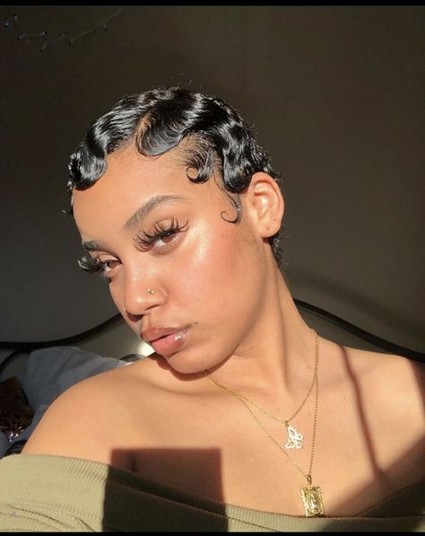 Finger Waves Short Hair, Finger Wave Hair, Natural Hair Short Cuts, Finger Waves, Short Sassy Hair, Short Hair Pixie Cuts, Sassy Hair, Hair Flip, Very Short Hair