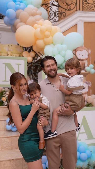 Mari Maria on Instagram: "Um sonho! Não tem como descrever de outra forma! 1 ano do mais puro amor, do sorriso que nos contagia e nos faz querer continuar, Noah você veio pra brilhar e iluminar as nossas vidas! Te amamos muito ♥️ Pensamos tudo com muito carinho e nada disso seria possível sem os melhores parceiros, mais caprichosos e que colocaram muito amor em cada detalhe! Vídeo perfeito por ele @hugomoreirafilms que arrasou em cada detalhe Apaixonada pelo trabalho da @renatasouzaphotos que Baby Family, Diva, Lifestyle, On Instagram, Instagram