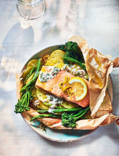 A great prep-ahead dish for entertaining, packed with new season’s ingredients Salmon Parcels, Dill Sauce Recipe, Recipes Salmon, Crushed Potatoes, Dill Sauce, Diner Recipes, Meatless Dinner, Shellfish Recipes, Quick Dinners