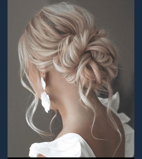 Bridesmaid Hair Inspo, Soft Updo, Classic Wedding Hair, Bridal Bun, Wedding Hair Up, Romantic Updo, Romantic Wedding Hair, Bridal Hair Buns, Bridal Hair Updo