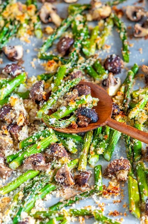 Roasted Panko Asparagus and Mushrooms - Quick, and easy asparagus and mushrooms sheet pan side dish roasted to crispy perfection. It's even vegan! From aberdeenskitchen.com #roasted #asparagus #mushrooms #panko #sidedish #thanksgiving #recipe #sheetpan #vegetarian #vegan #healthy #easy #quick Panko Asparagus, Mushrooms Thanksgiving, Side Veggies, Thanksgiving Recipes Side Dishes Veggies, Mushrooms Roasted, Easy Asparagus, Misfits Market, Mushroom Side Dishes, Asparagus And Mushrooms