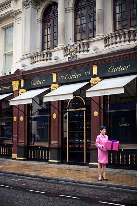 Cartier Store, London Guide, Shop Fronts, Shop Front Design, Shop Front, London Calling, London Love, Bond Street, Wales England