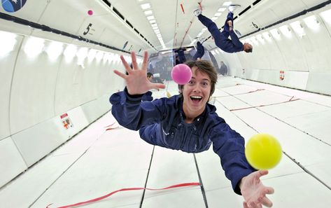 Awesome Zero Gravity Flight in Bordeaux.  Only 6000 euros! (I say that sarcastically. :) Check out more on travel at www.mrmoose.ca Space Man, Space Interiors, Zero Gravity, Travel Maps, People Photography, Science And Nature, Gravity, Ball Exercises, Travel Inspiration