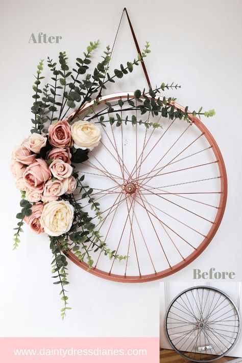 Repurpose And Recycle An Old Bike Wheel. Turn a bike wheel into a floral wreath by using some spray paint and some faux flowers. Perfect wedding DIY. Bike Decorations, Dainty Dress, Decoration Evenementielle, Wheel Decor, Old Bicycle, Deco Nature, Bicycle Wheel, Creation Deco, Bike Wheel