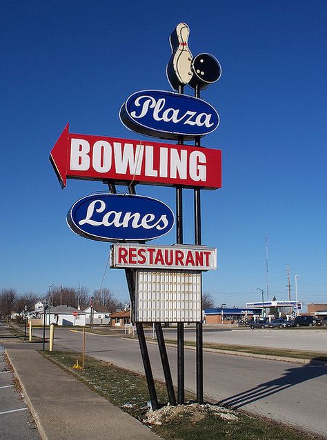 Plaza Lanes in Celina, Ohio Retro Bowling Alley Exterior, Vintage Bowling Alley, Retro Bowling Alley, Roadside Signs, Bowling Center, Googie Architecture, Old Neon Signs, Old Neon Signs Las Vegas, Neon Nights