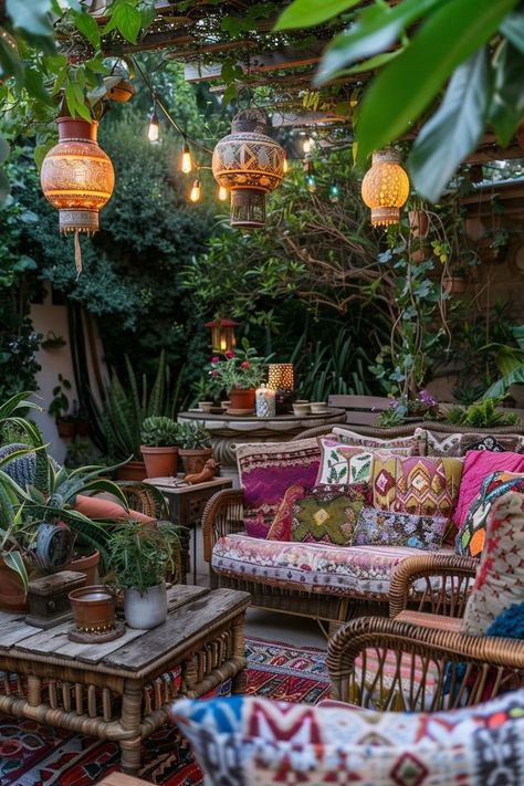 17 Cozy Boho Patio Decoration Ideas! - My Decor Inspo Bohemian Patio Ideas, Bohemian Porch, Patio Decoration Ideas, Boho Porch, Dark Academia Room Decor, Bohemian Patio, Nyc Apt, Garden Nook, Bohemian Outdoor