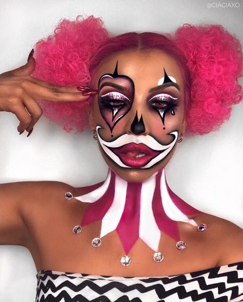 CIARA • MC • KEOWN on Instagram: “BANG💥🎈 What’s Halloween without another crazy clown look🎨  Products used :  @lunarbeauty life’s and drag palette @nyxcosmetics white and…” Maquillage Halloween Clown, Halloween Makeup Clown, Fantasy Make-up, Halloweenský Makeup, Halloween Make-up Looks, Lunar Beauty, Holloween Makeup, Drag Make-up, Creepy Halloween Makeup