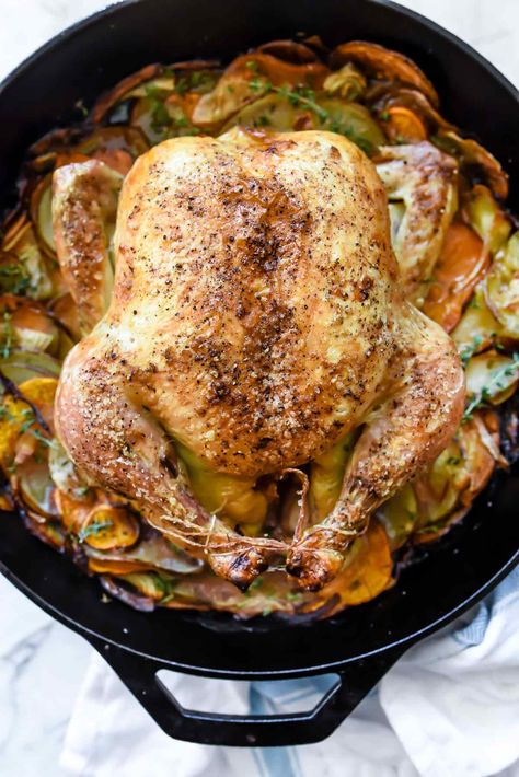 Cast-Iron Skillet Roasted Chicken With Potatoes | foodiecrush.com Cook Whole Chicken, Oven Roasted Whole Chicken, Chicken Bakes, Cast Iron Skillet Recipes Dinner, Chicken Breast Crockpot Recipes, Crockpot Chicken Breast, Roasted Chicken And Potatoes, Spatchcock Chicken, Chicken Skillet Recipes