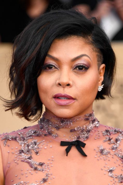 Taraji P Henson Hairstyles, Short Black Hair, Asymmetrical Haircut, Taraji P Henson, Sag Awards, Penteado Cabelo Curto, Haircuts For Fine Hair, Short Hairstyles For Women, Perfect Hair