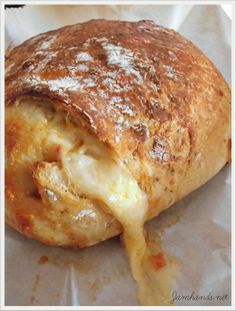 Pizza Bread Recipe, Dutch Oven Bread, Artisan Bread Recipes, Knead Bread, Biscuit Rolls, Dutch Oven Recipes, No Knead Bread, Bread Bun, Bread Machine Recipes