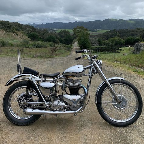 Bryan Thompson on Instagram: “Awesome seeing a old custom triumph preunit from back in the day definitely puts a smile on my face. @cafe5t9 #Chromewillgetyouhome” Triumph Bobber Custom, Chopper Frames, Triumph Chopper, Motorcycle Baby, Triumph Motorbikes, Triumph Thruxton, Triumph Bobber, Old School Chopper, Motorcycle Pictures