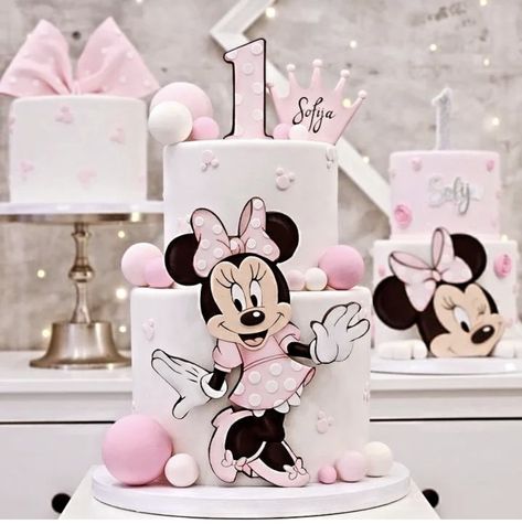 Pastel Minnie Mouse Rosa, Minnie Mouse Cake Ideas, Birthday Cake Minnie Mouse, Minnie Mouse Cakes, Minnie Mouse Cake Design, 1st Birthday Cake Designs, Minnie Cakes, Minnie Mouse Birthday Cake, Mickey Mouse Birthday Theme