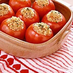 Stuffed Baked Tomatoes Stuffed Veggies, Simple Sides, Vegetarian Stuffed Peppers, Tomato Dishes, Stuffed Tomatoes, Stuffing Ingredients, Garden Tomatoes, Main Entrees, Tomatoes Recipe