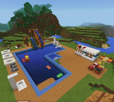 Mincraft Idea Swimming Pool, Minecraft Public Pool, Minecraft Waterpark Ideas, Minecraft Playground Ideas, Mincraft Idea Houses Modern, Minecraft Gym, Minecraft Playground, Minecraft Pool Ideas, Minecraft Pool